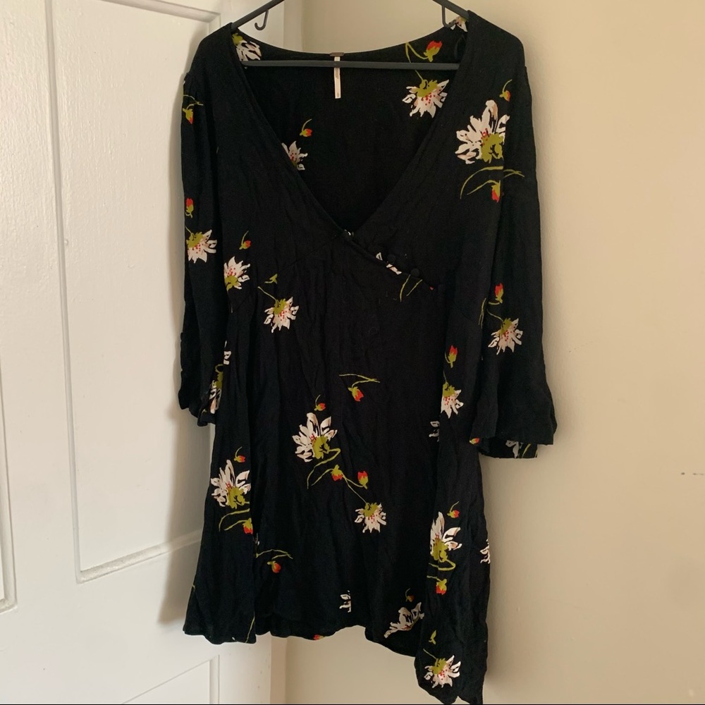 Free people v-neck babydoll button wrap floral mini dress